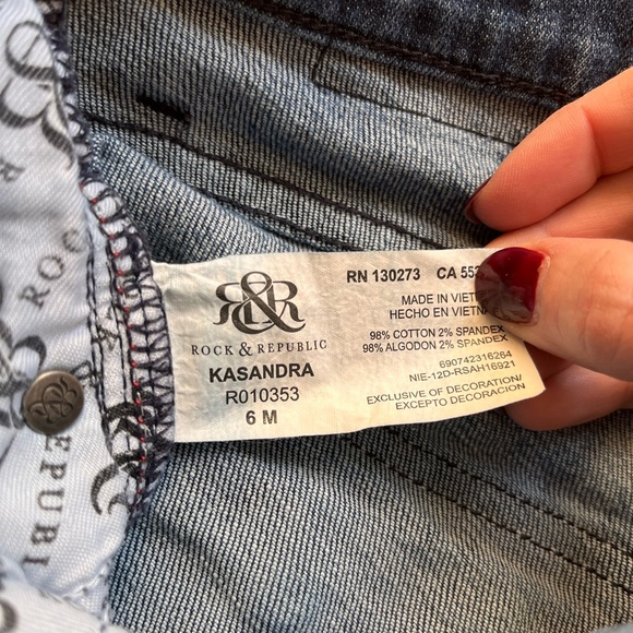 Rock & Republic Kasandra Jeans - Picture 4 of 4